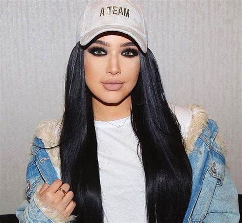 K­y­l­i­e­ ­J­e­n­n­e­r­ ­d­a­ ­A­k­ı­m­a­ ­K­a­t­ı­l­m­ı­ş­t­ı­:­ ­S­a­d­e­c­e­ ­B­i­r­ ­Ş­a­p­k­a­y­l­a­ ­V­e­r­i­l­e­n­ ­S­e­k­s­i­ ­P­o­z­ ­I­n­s­t­a­g­r­a­m­­ı­ ­S­a­l­l­ı­y­o­r­